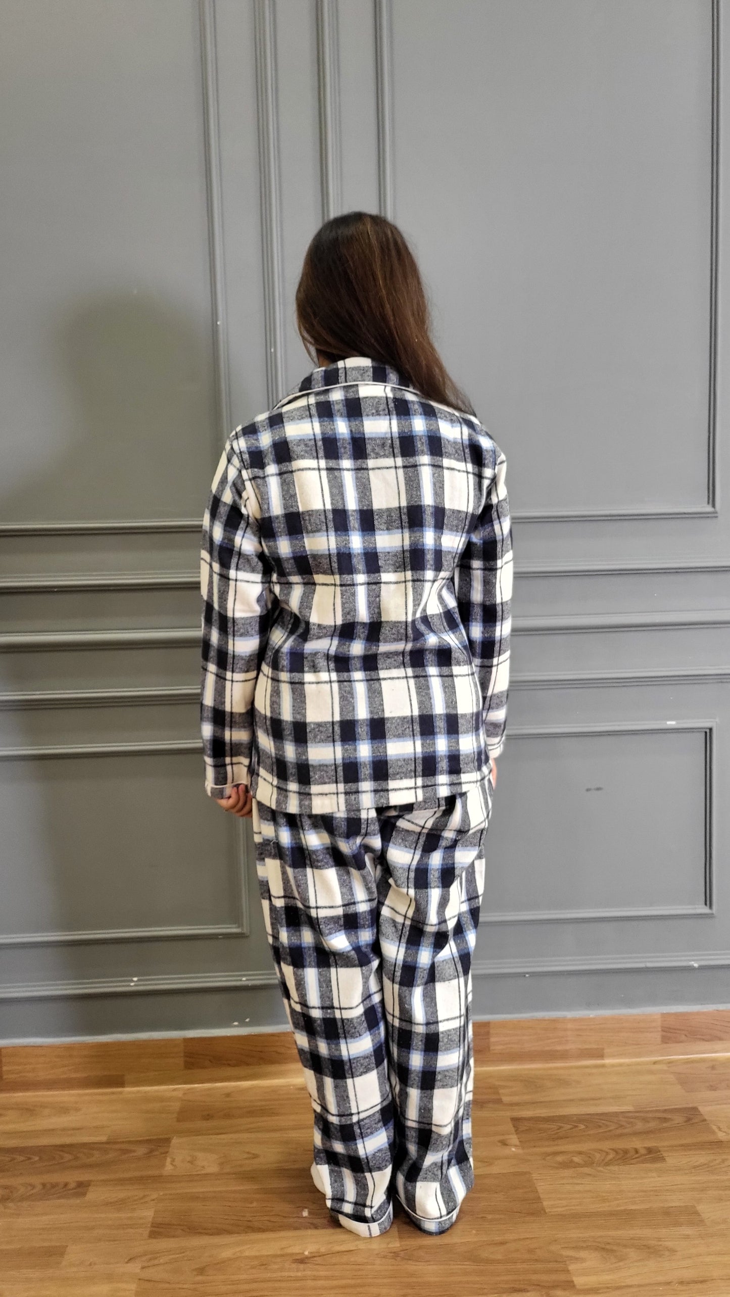 Blue Checkered Women's Winter Flannel Nightsuit Set