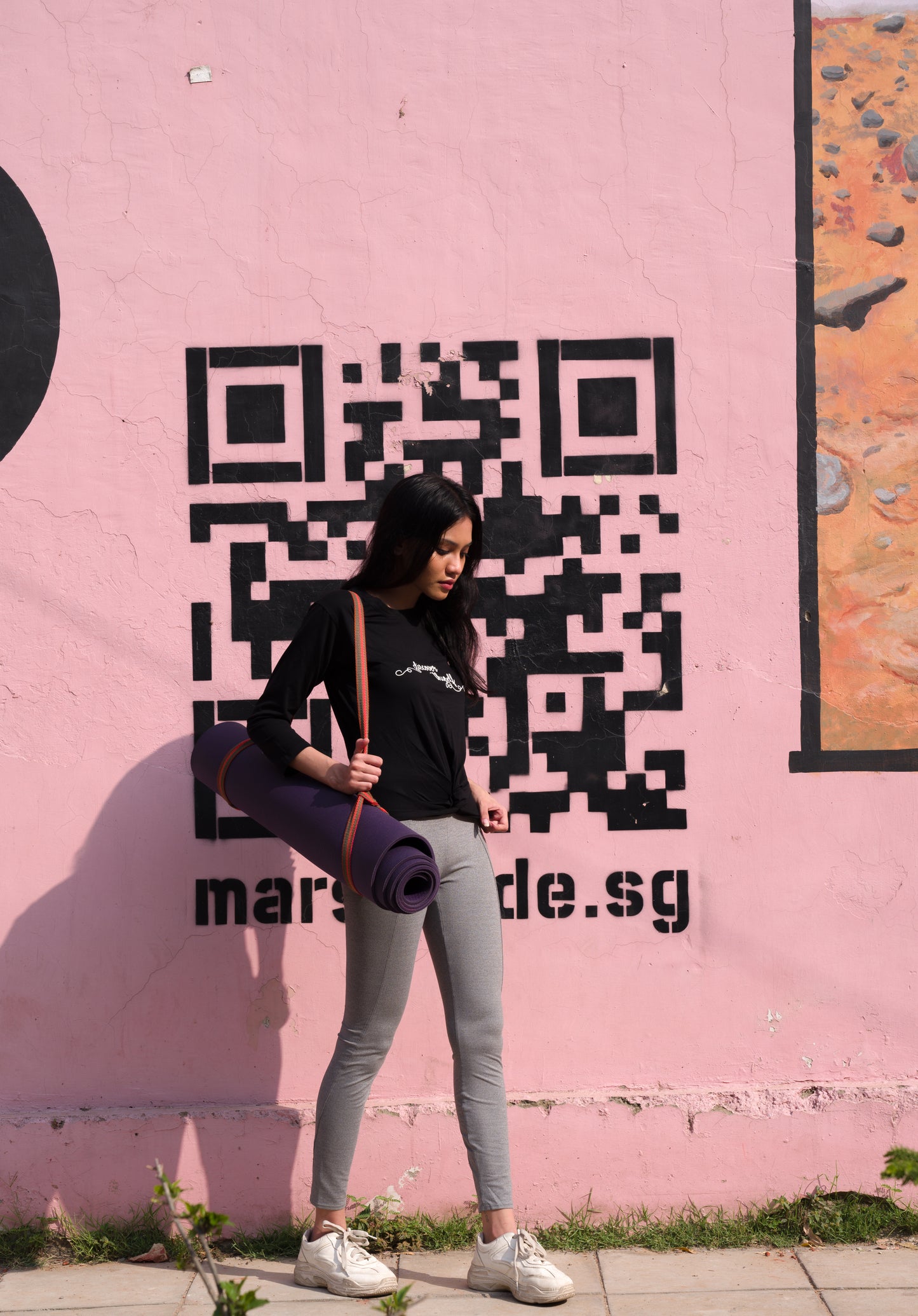 Discover thyself knotted (black) by IAMYOG