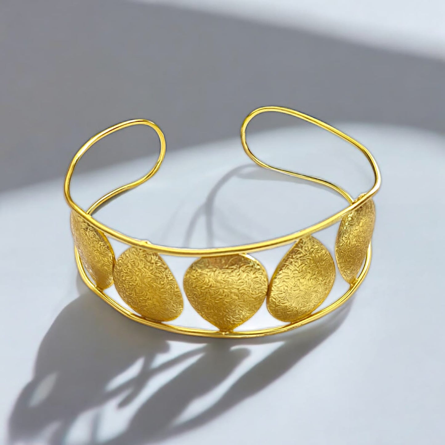 hasli neck piece necklace choker golden