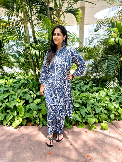 Gift and send to India Indigo blue and white printed cotton kurta, highlighting its straight cut and collar detail