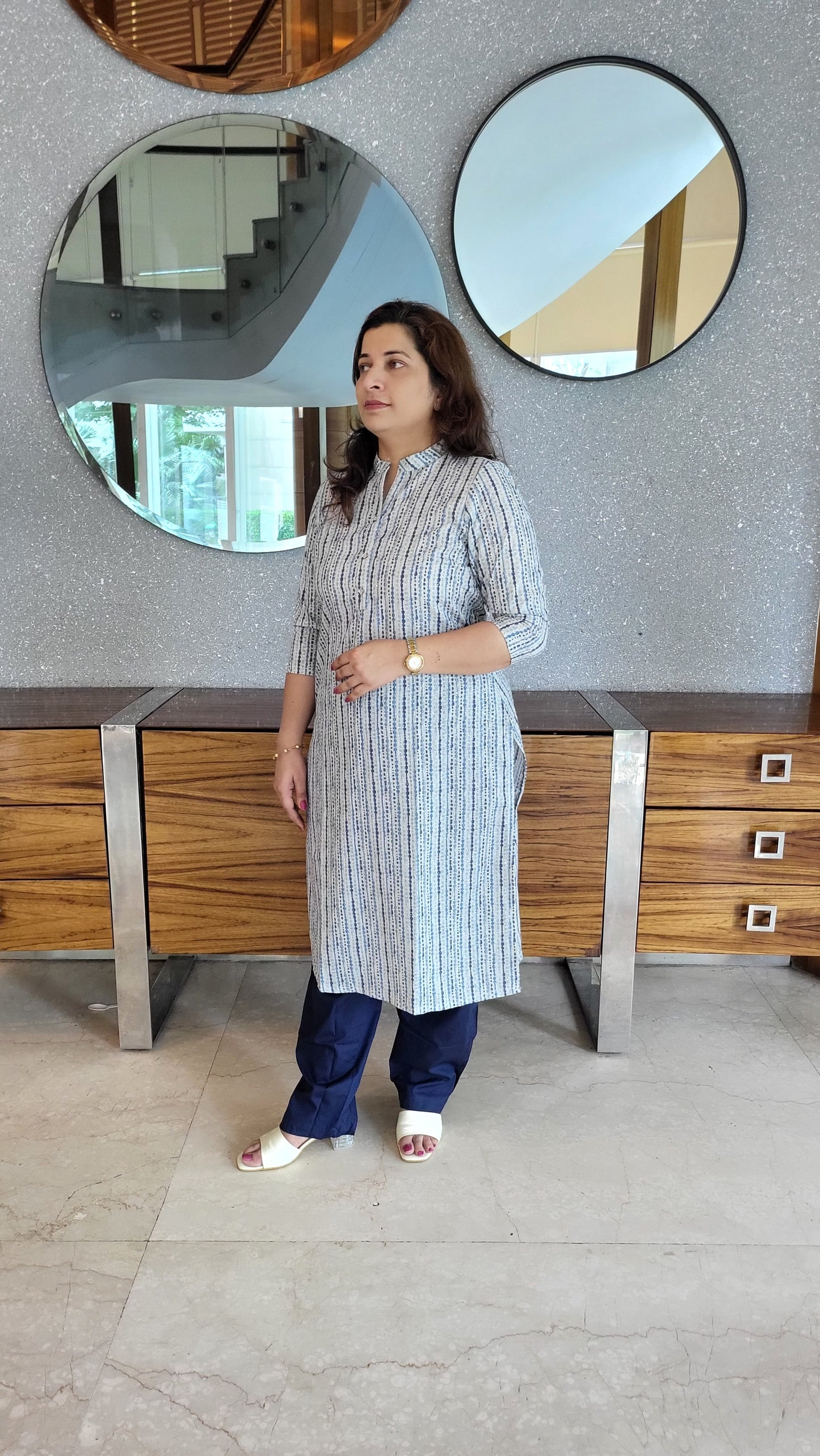 Blue Textured Embroided Cotton Kurta with Pants