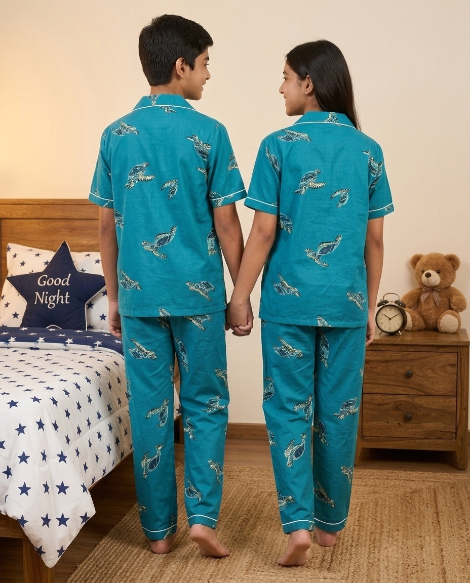 Ocean Teal Sea Turtle Printed Pure Unisex Nightsuit Set