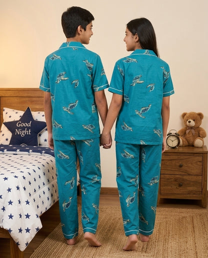 Ocean Teal Sea Turtle Printed Pure Unisex Nightsuit Set