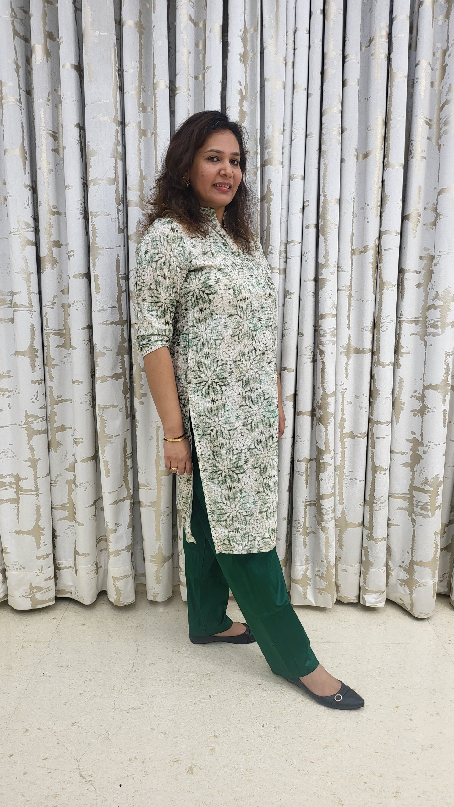 Green Textured Embroided Cotton Kurta with Pants